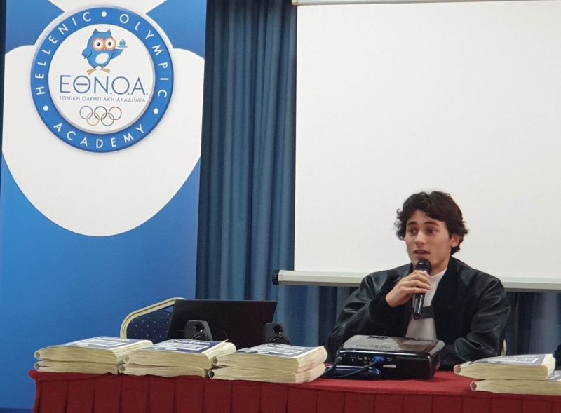 Ο Νάσος Γκαβέλας παρουσίασε το βιβλίο «Πέντε Κύκλοι -Ένας Κόσμος - Ολυμπιακοί Αγώνες και Αξίες» της ΕΘΝΟΑ σε μορφή Braille (pics)